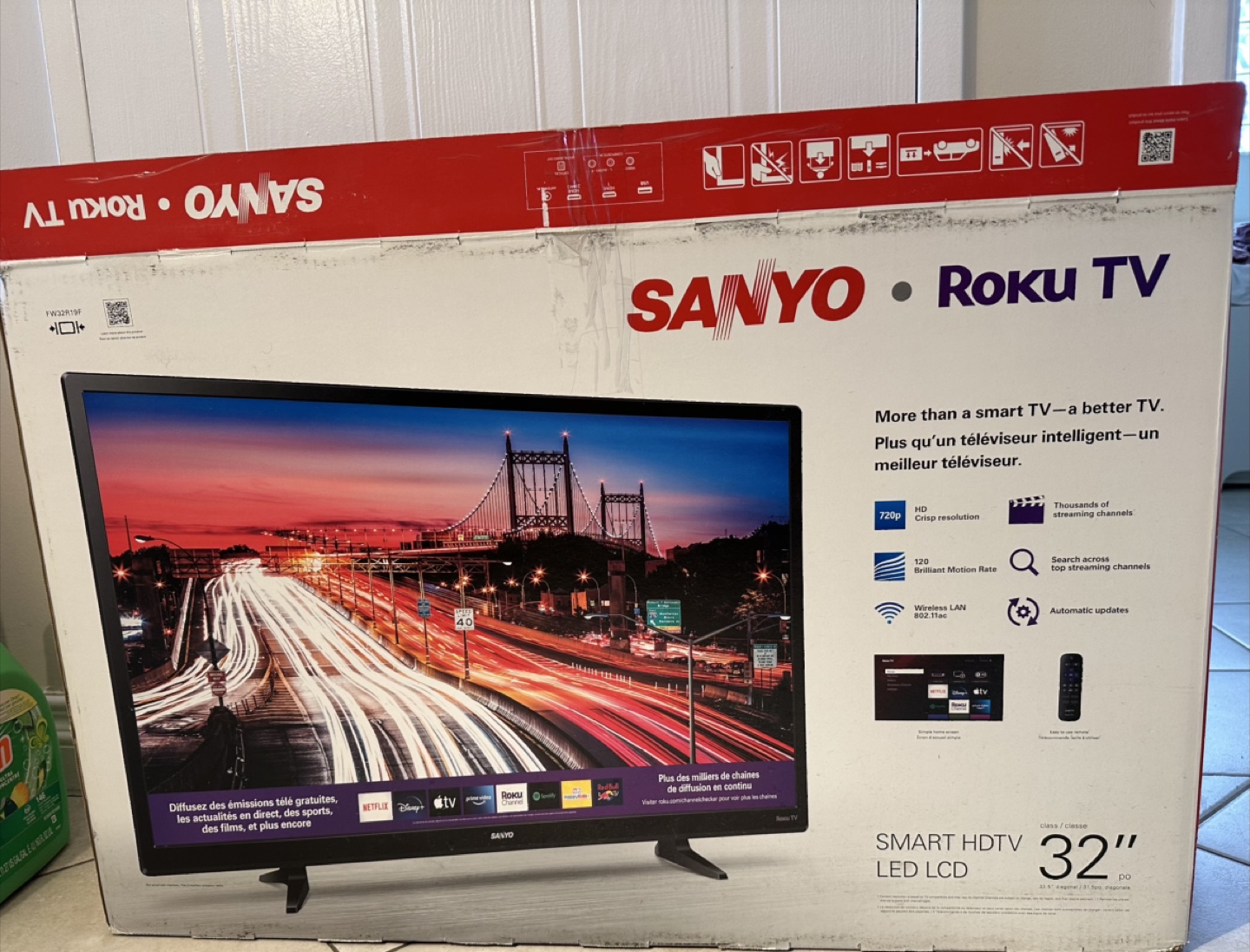 Sanyo Roku TV, 32”