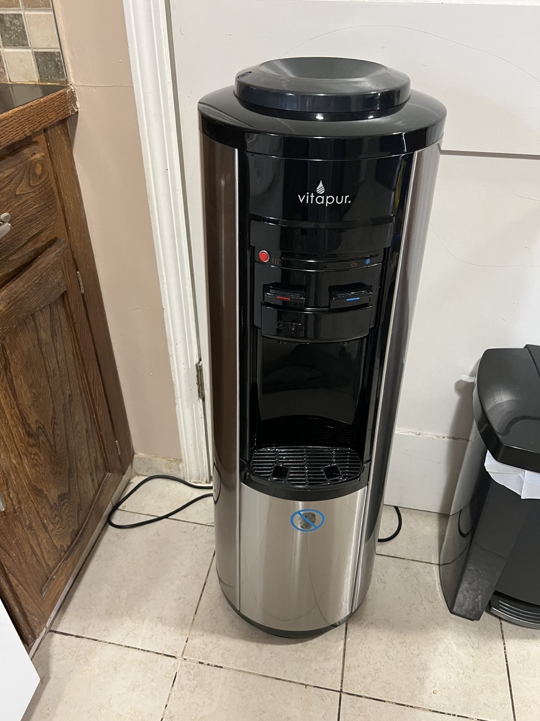Vitapur Water Dispenser - photo 2
