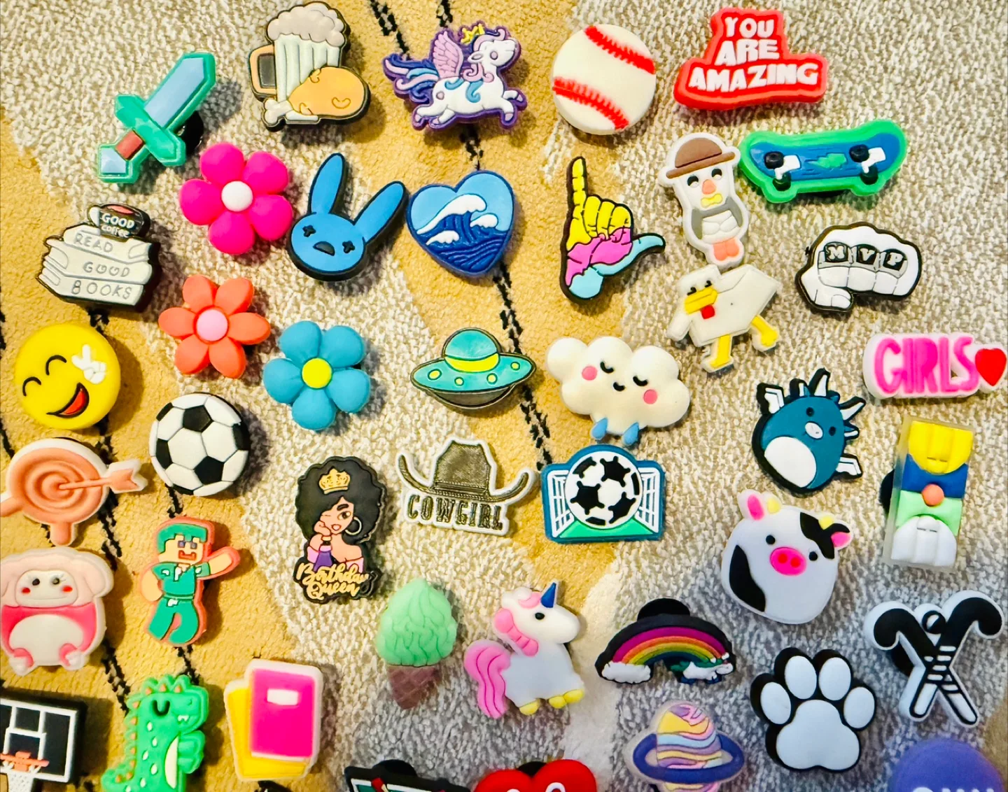 Shoe Charms Assortment, brand new image indicator(4)