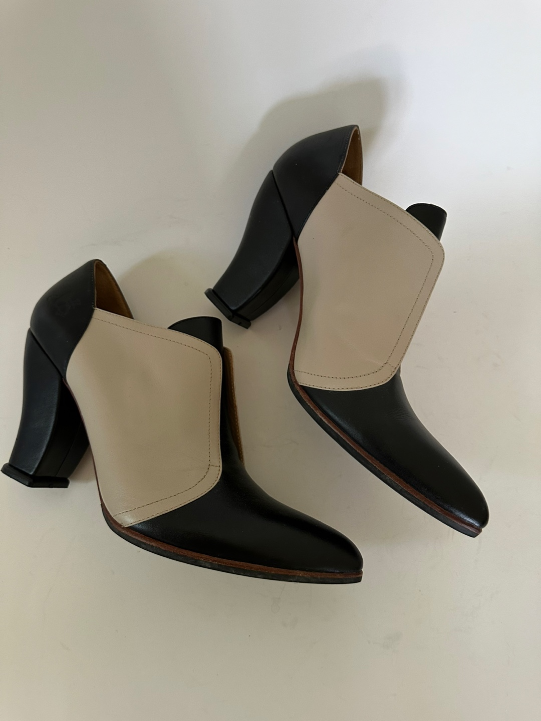 Vintage John Fluevog Heels size 9.5 - photo 2