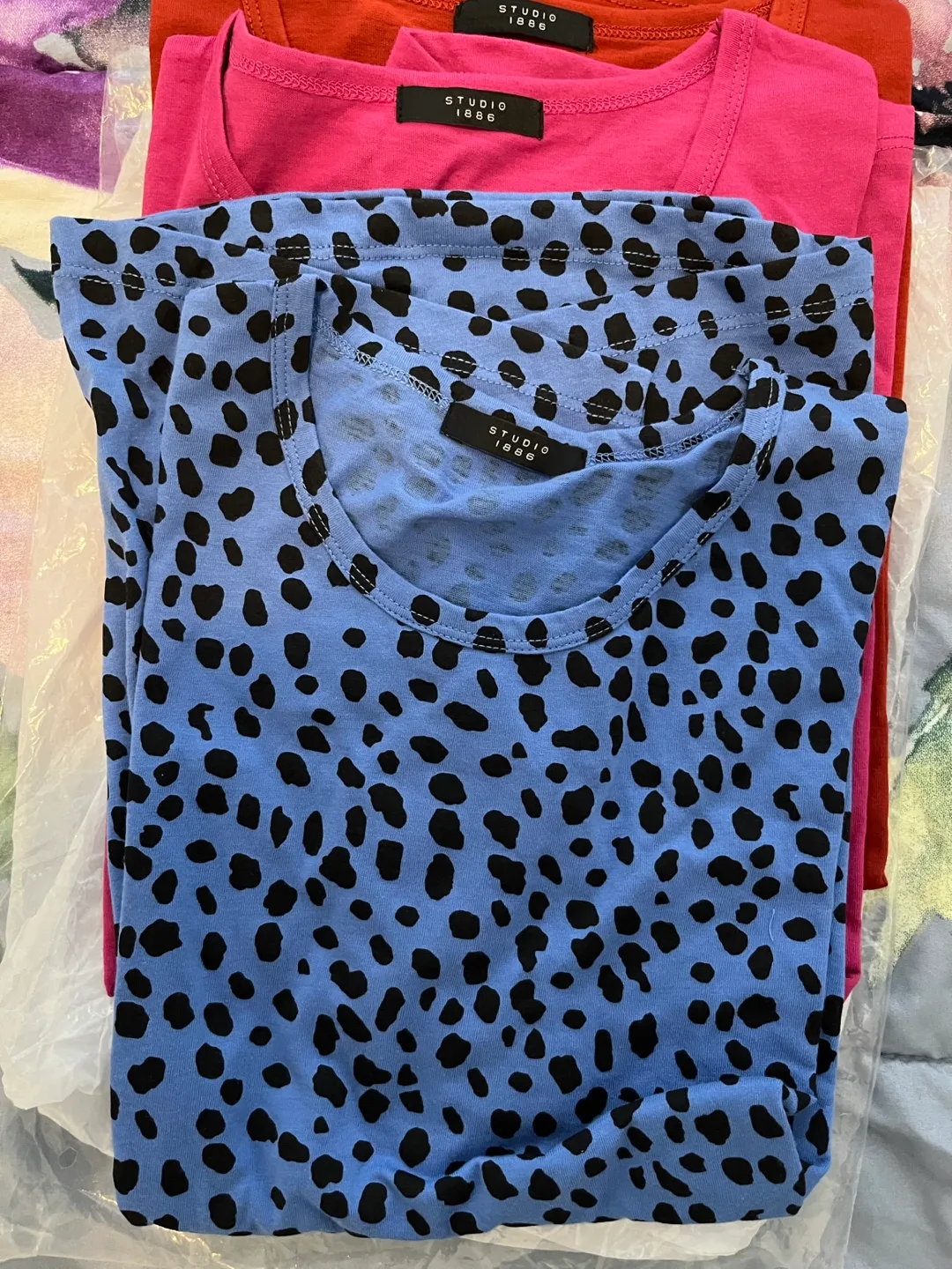 Studio 1886 T-shirts image indicator(3)