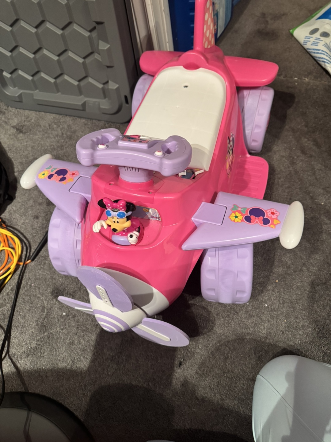 Minnie Mouse Airplane Ride-On Toy - photo 2