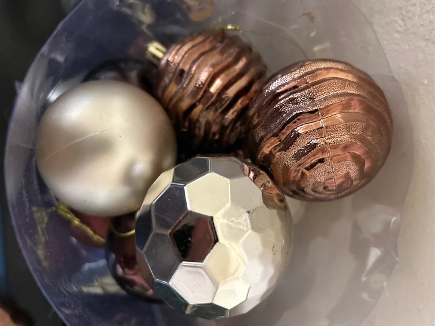 #freecycle Christmas Ball Ornaments - Various Colours image indicator(2)