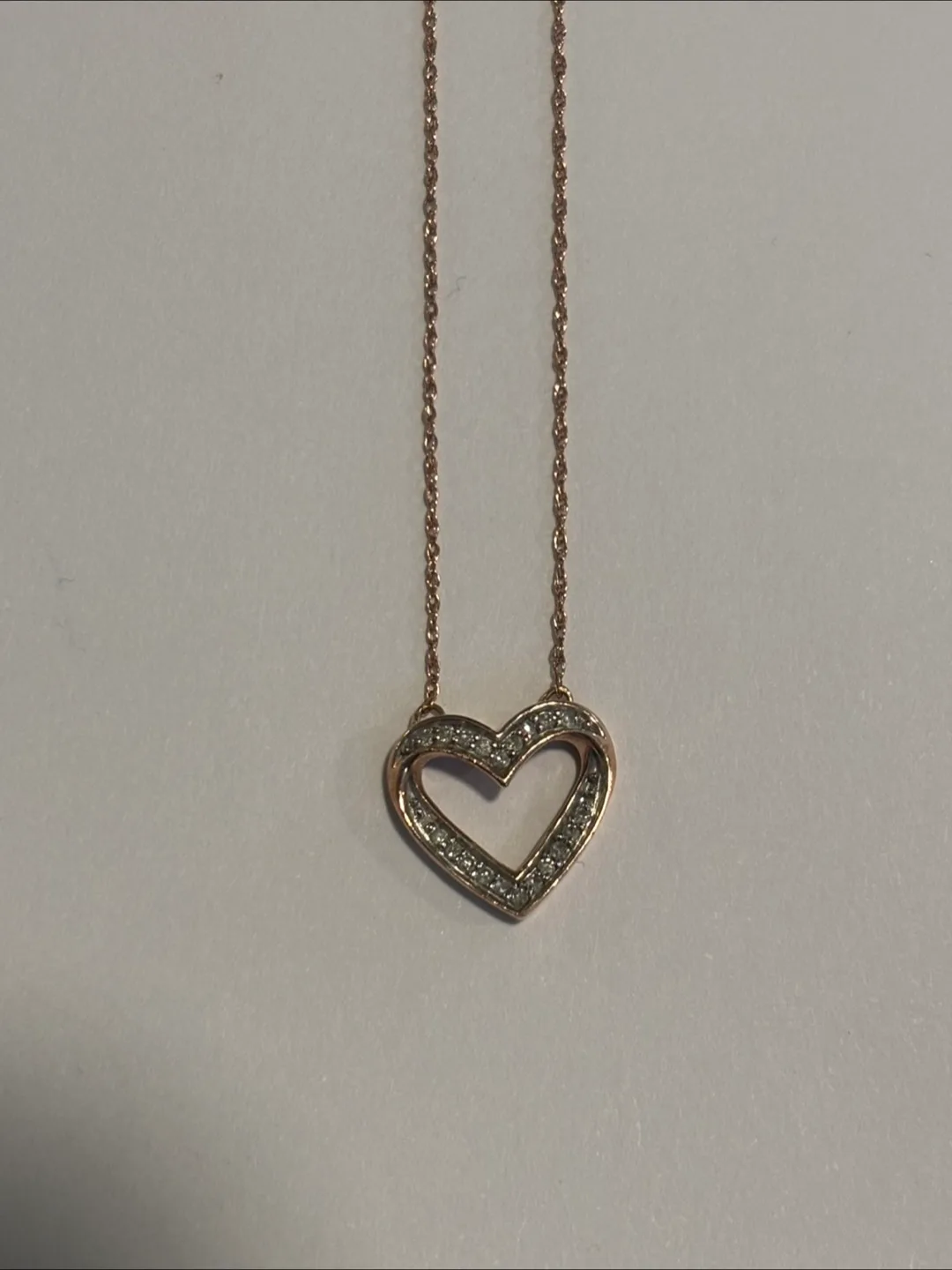 10k gold Heart pendant necklace image indicator(2)