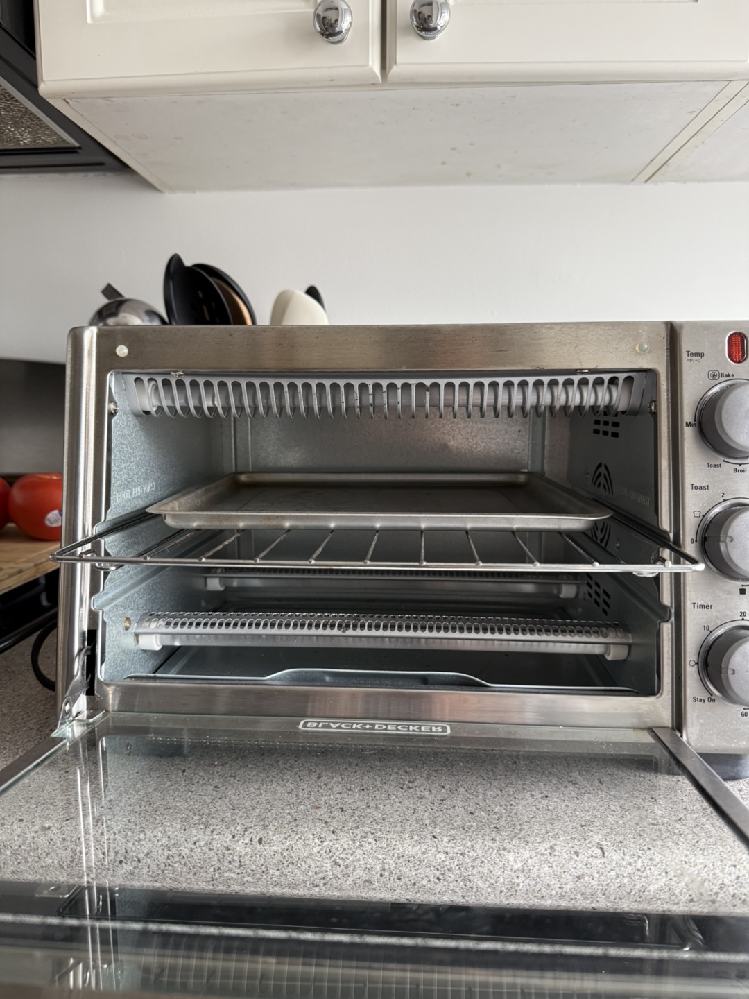 Black+Decker Toaster Oven - photo 2