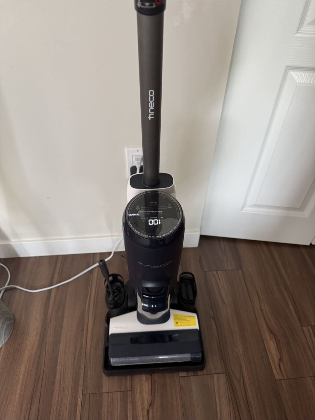 Tineco Wet-Dry Vacuum Cleaner and Mop - photo 3