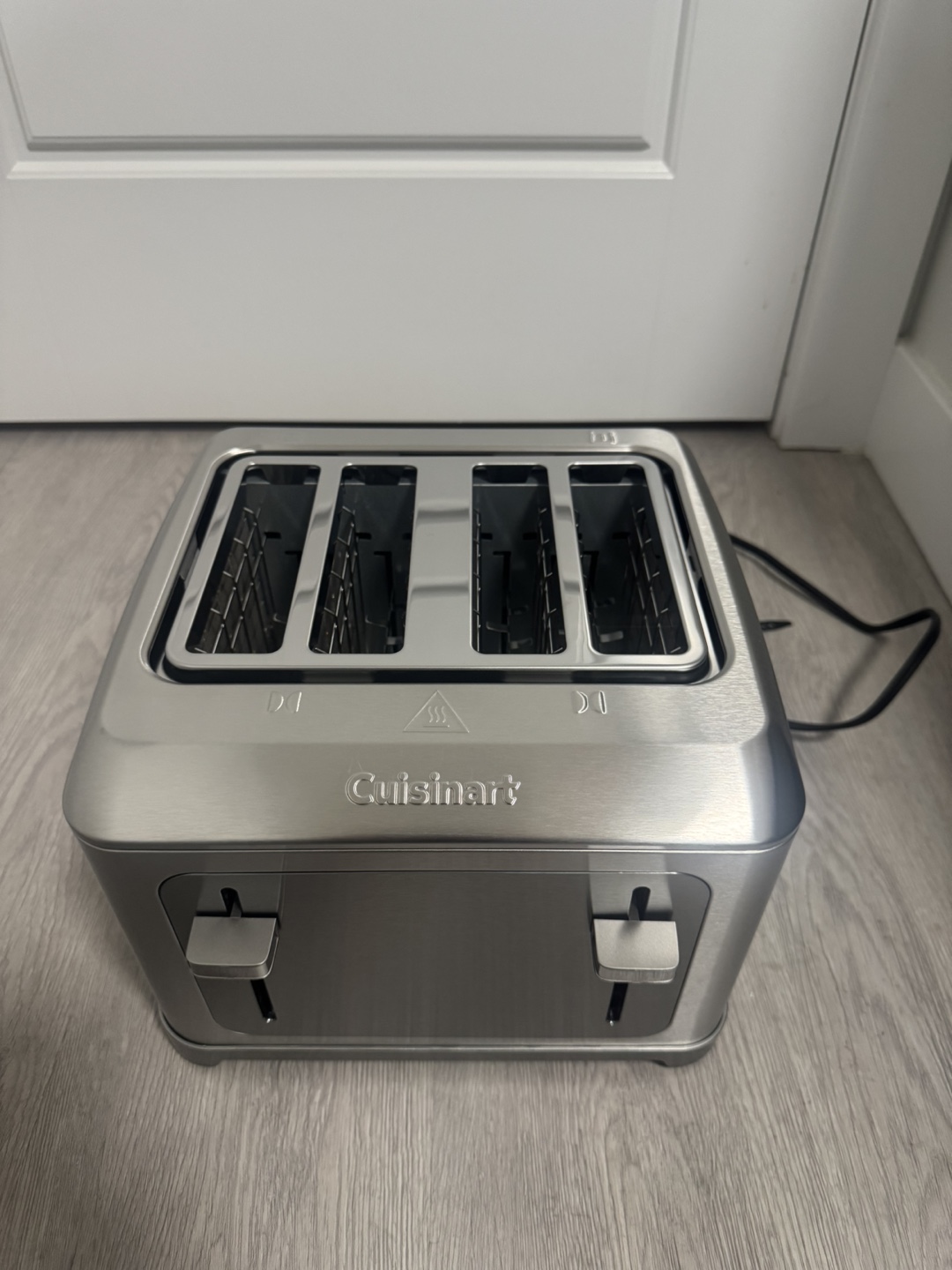 Cuisinart 4-Slice Touch Screen Toaster - photo 3