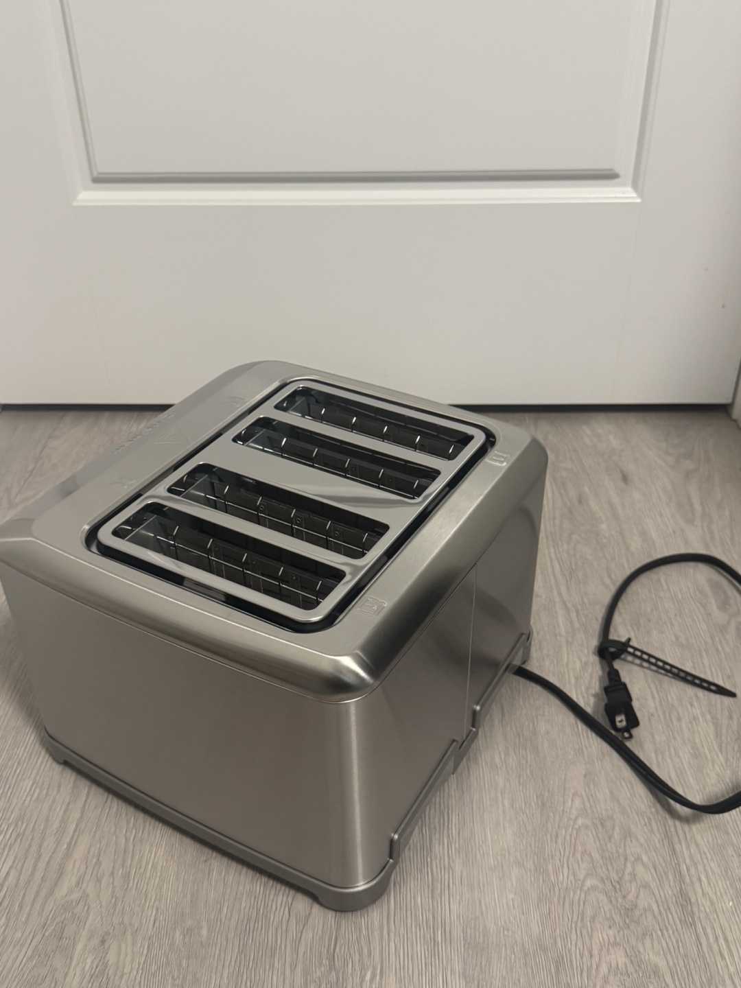Cuisinart 4-Slice Touch Screen Toaster - photo 5
