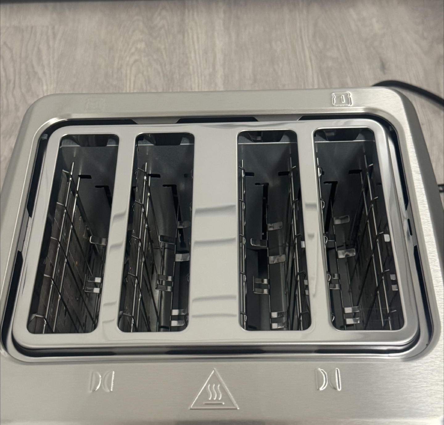 Cuisinart 4-Slice Touch Screen Toaster - photo 4