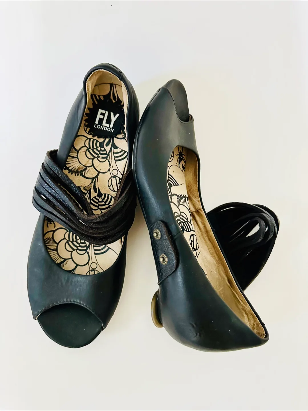 Fly London Black Peep Toe Flats size 5 / EU 36 image indicator(2)