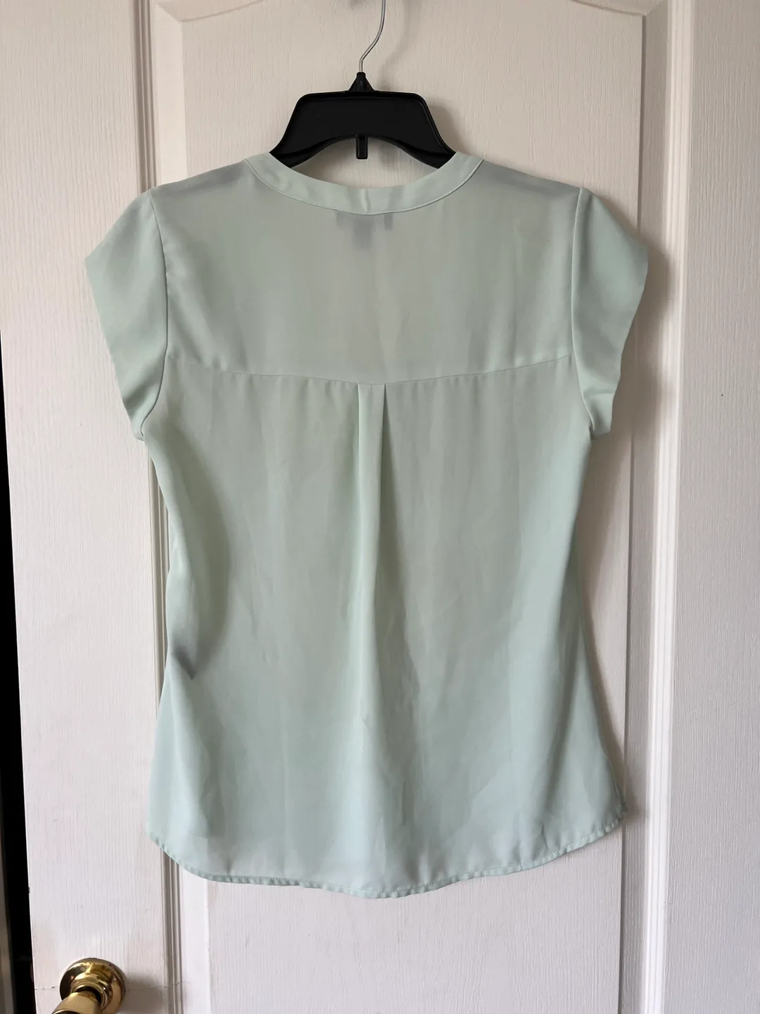 Le Chateau Button-Up Blouse image indicator(4)