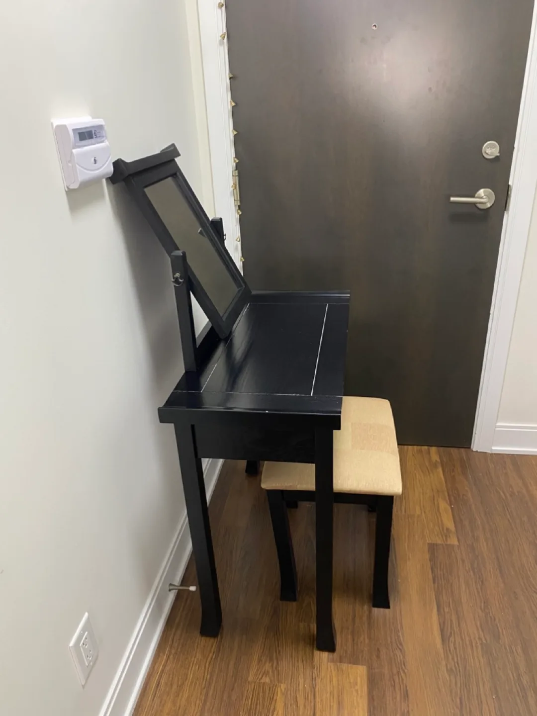 Black Vanity Table Set with Stool and Mirror 🥕 image indicator(3)