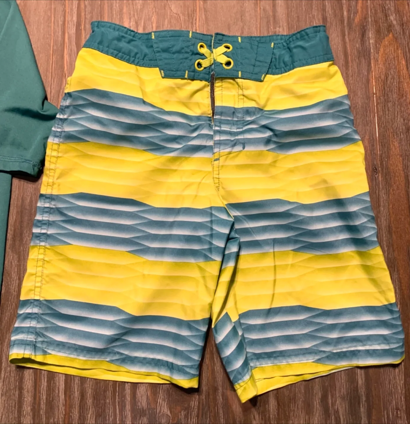 Boys' Swim Set Size 8-10 image indicator(3)