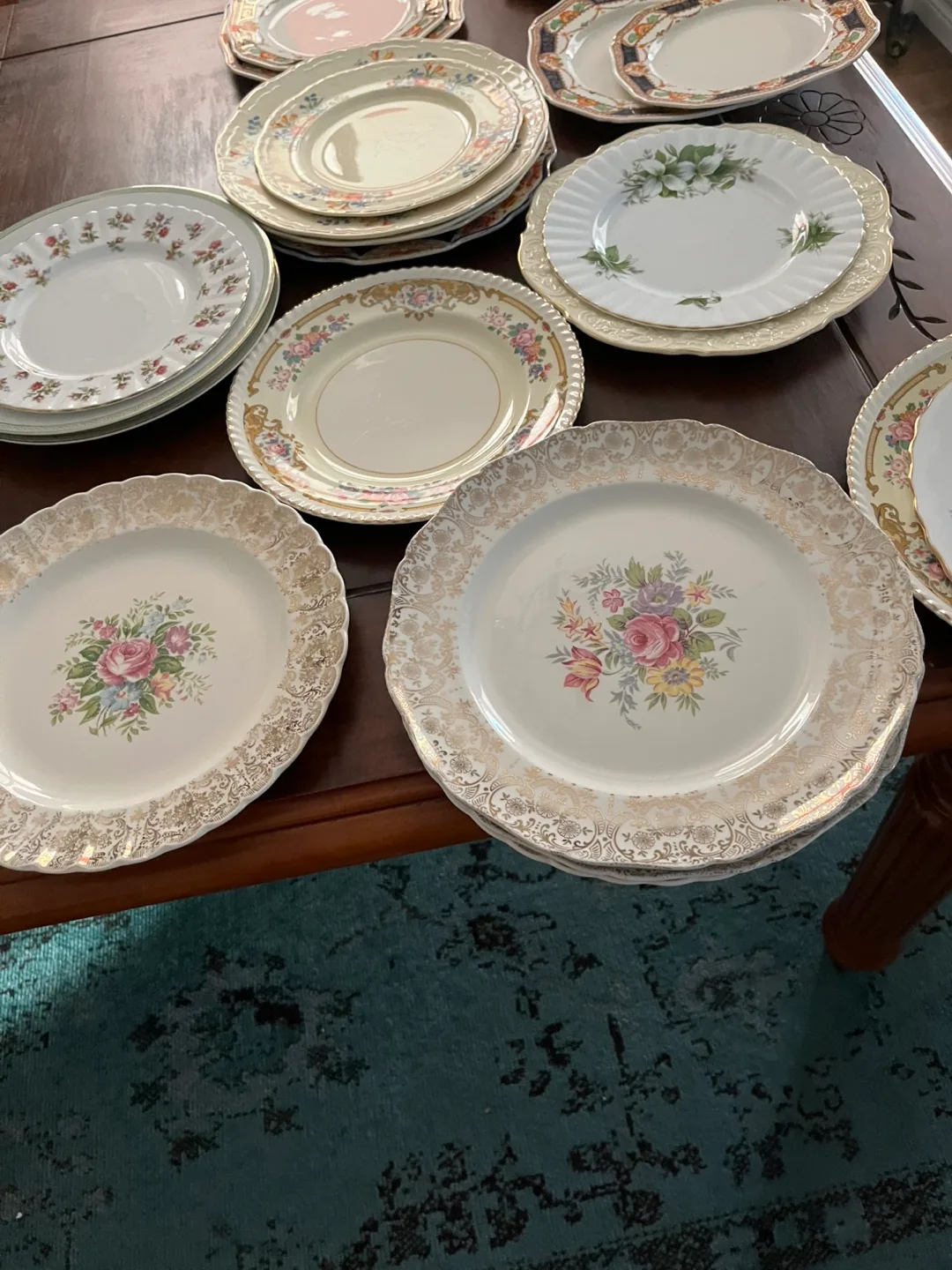 Vintage Assorted Plates 12 dinner / 13 dessert image indicator(3)