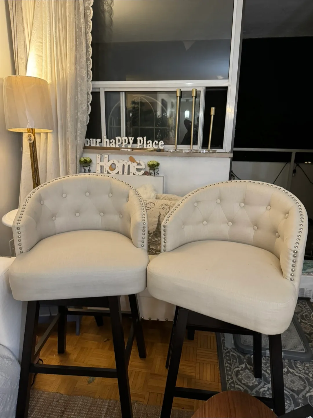 Set of 2 Elegant Bar Stools image indicator(2)