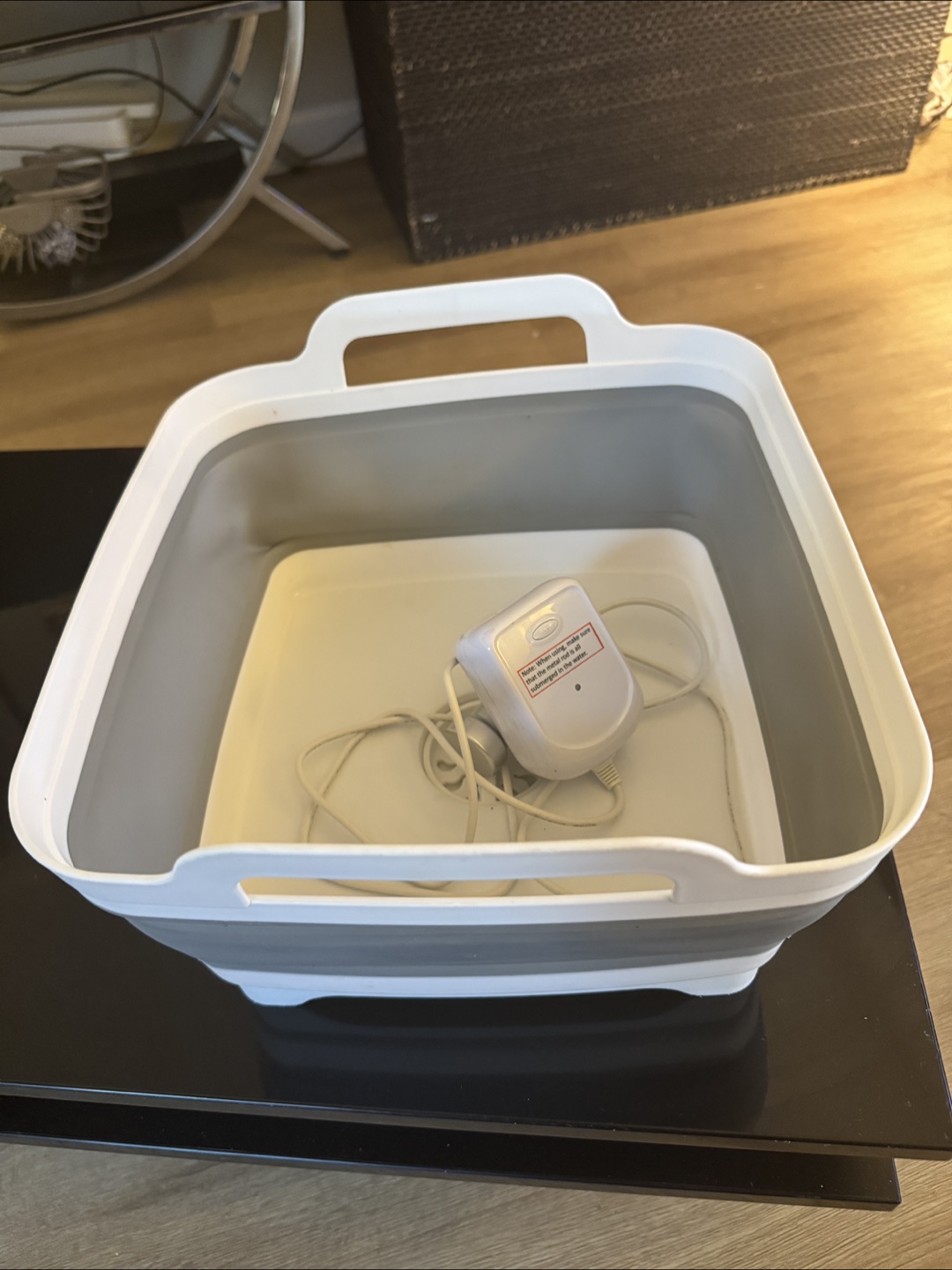 Ultrasonic Cleaner with collapsible basin