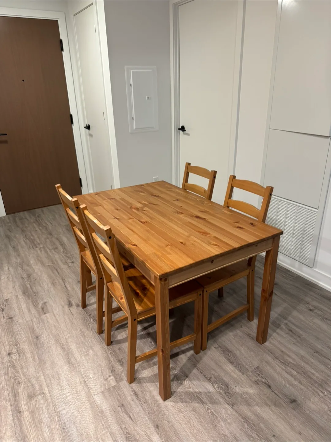 Wooden Dining Table Set image indicator(2)