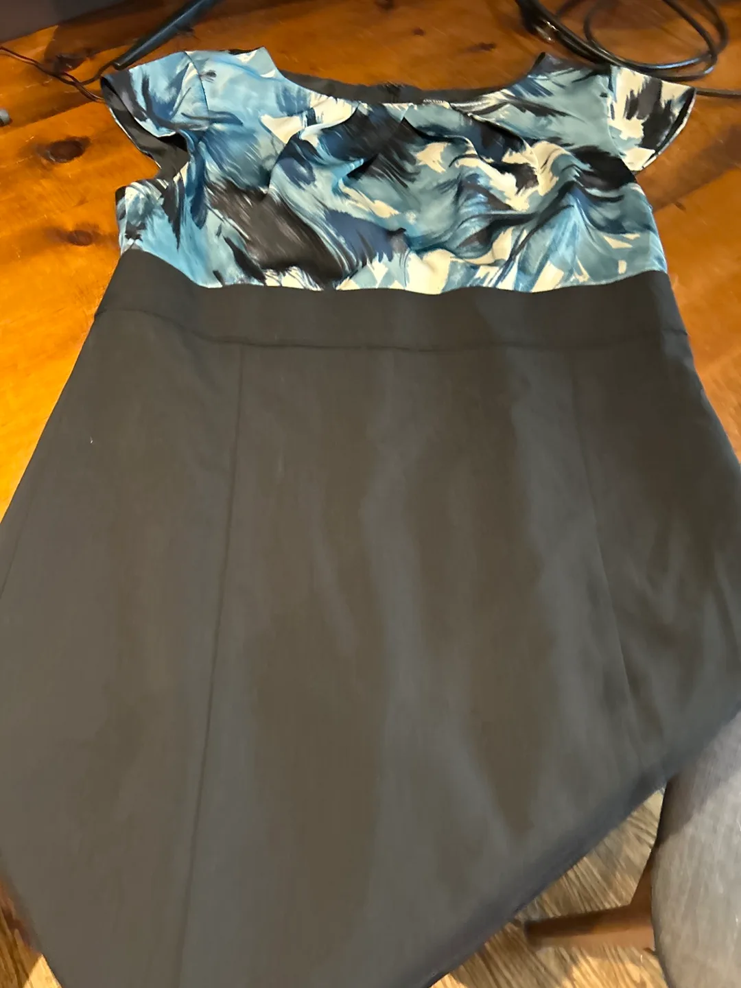 Ann Taylor Women's Dress - Size 12 thumbnail