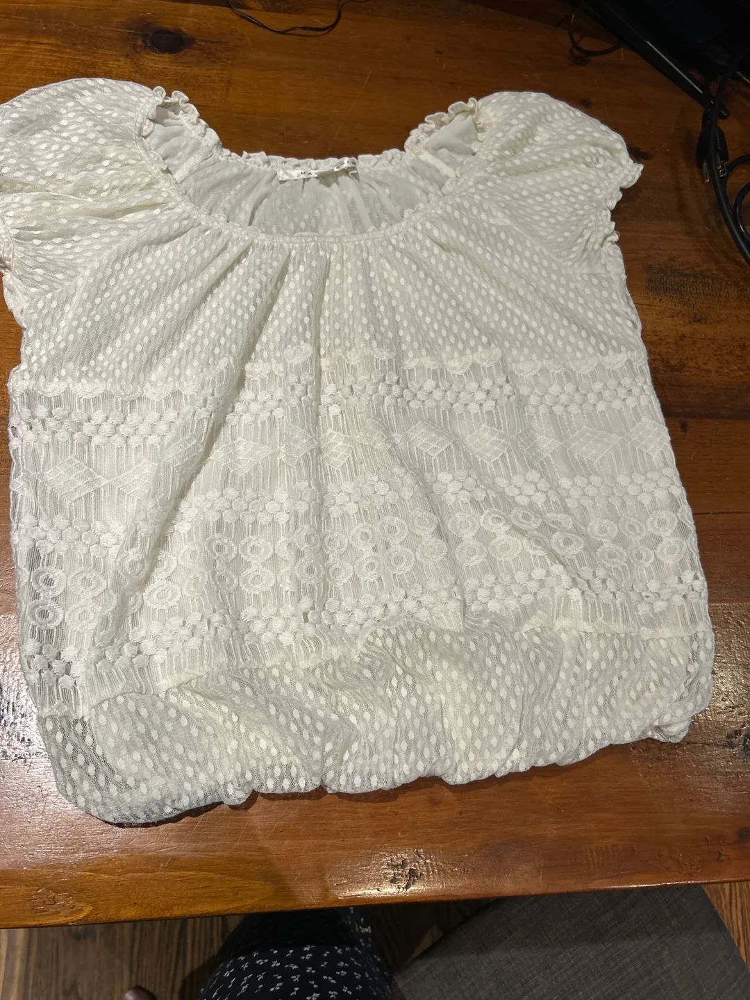 Max Studio White Top - Size L thumbnail