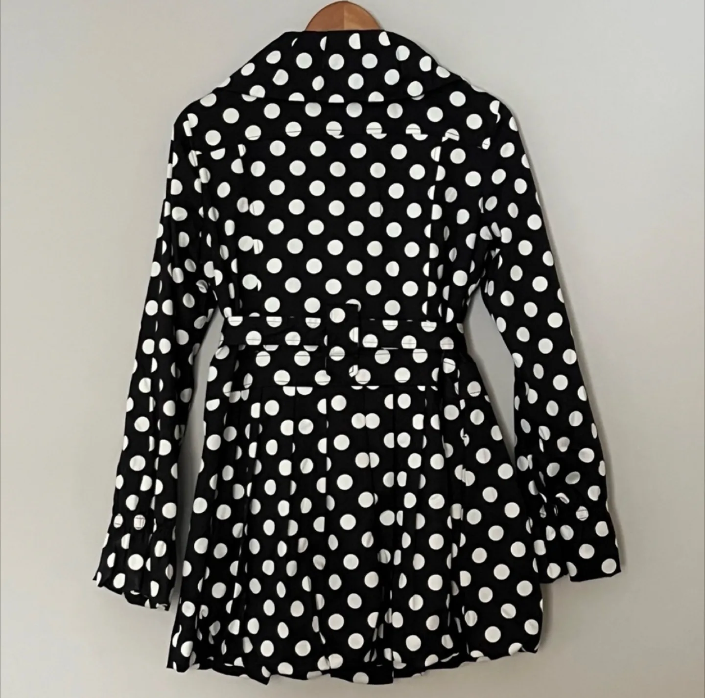 Betsey Johnson Polka Dot Bubble Hem Trench Coat size M image indicator(5)