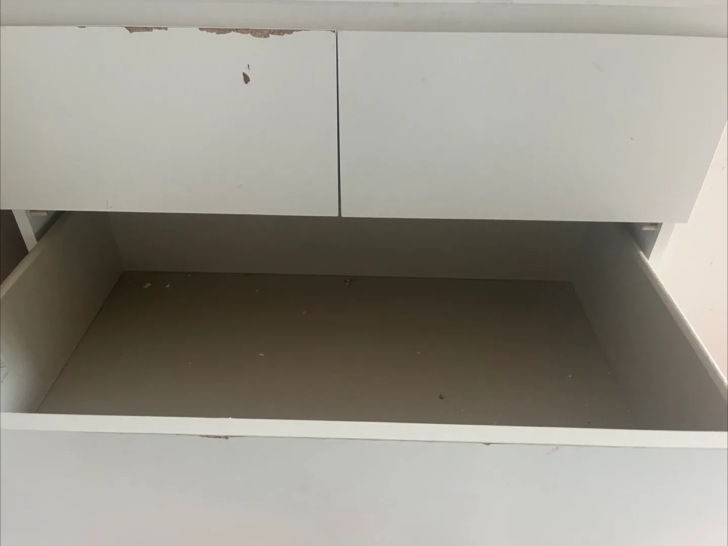 White dresser with drawers thumbnail