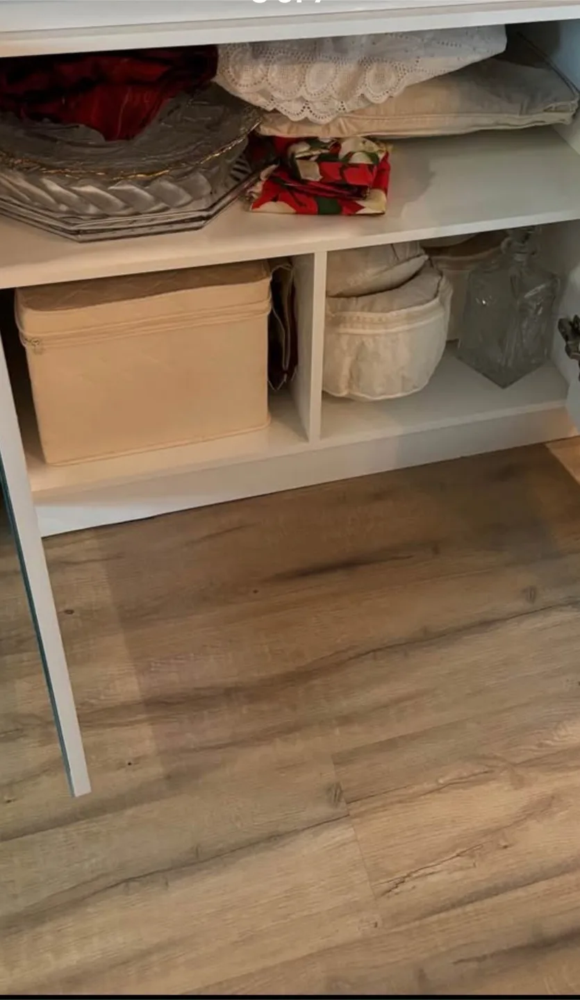 Wayfair Cabinet in High Gloss, Glam piece image indicator(6)