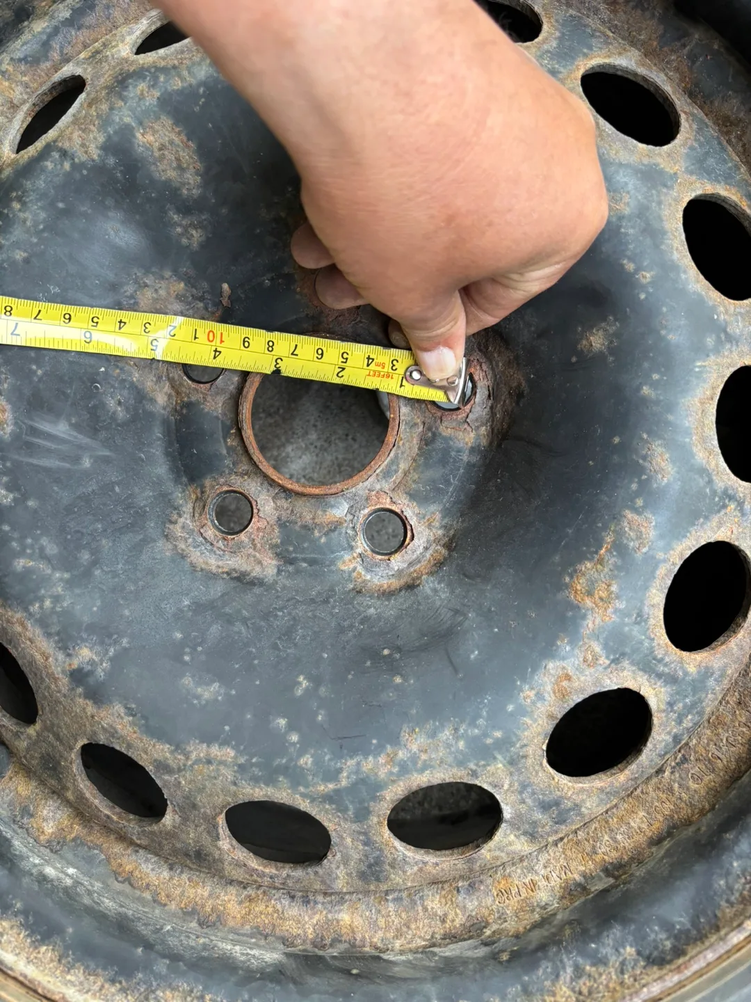 Winter Tire and Rim Set of 4 image indicator(5)