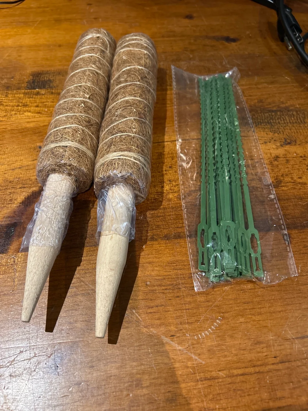 Plant Support Stakes with Twist Ties thumbnail