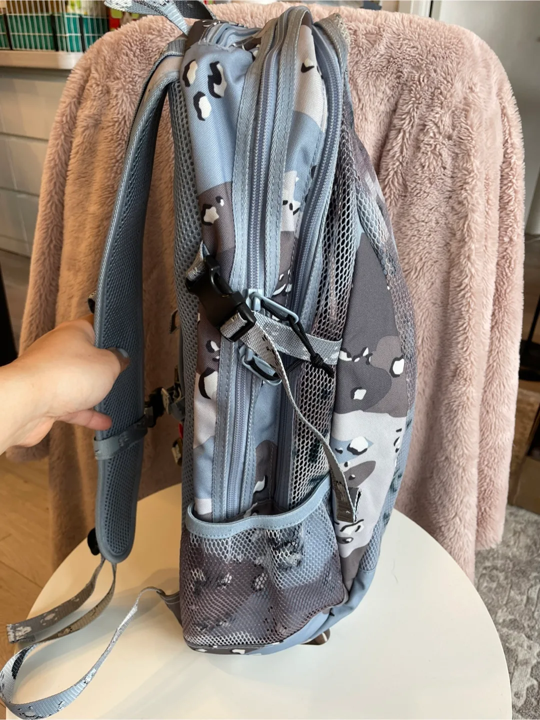 Supreme Backpack - Blue Chocolate Chip Camp (SS20) image indicator(3)