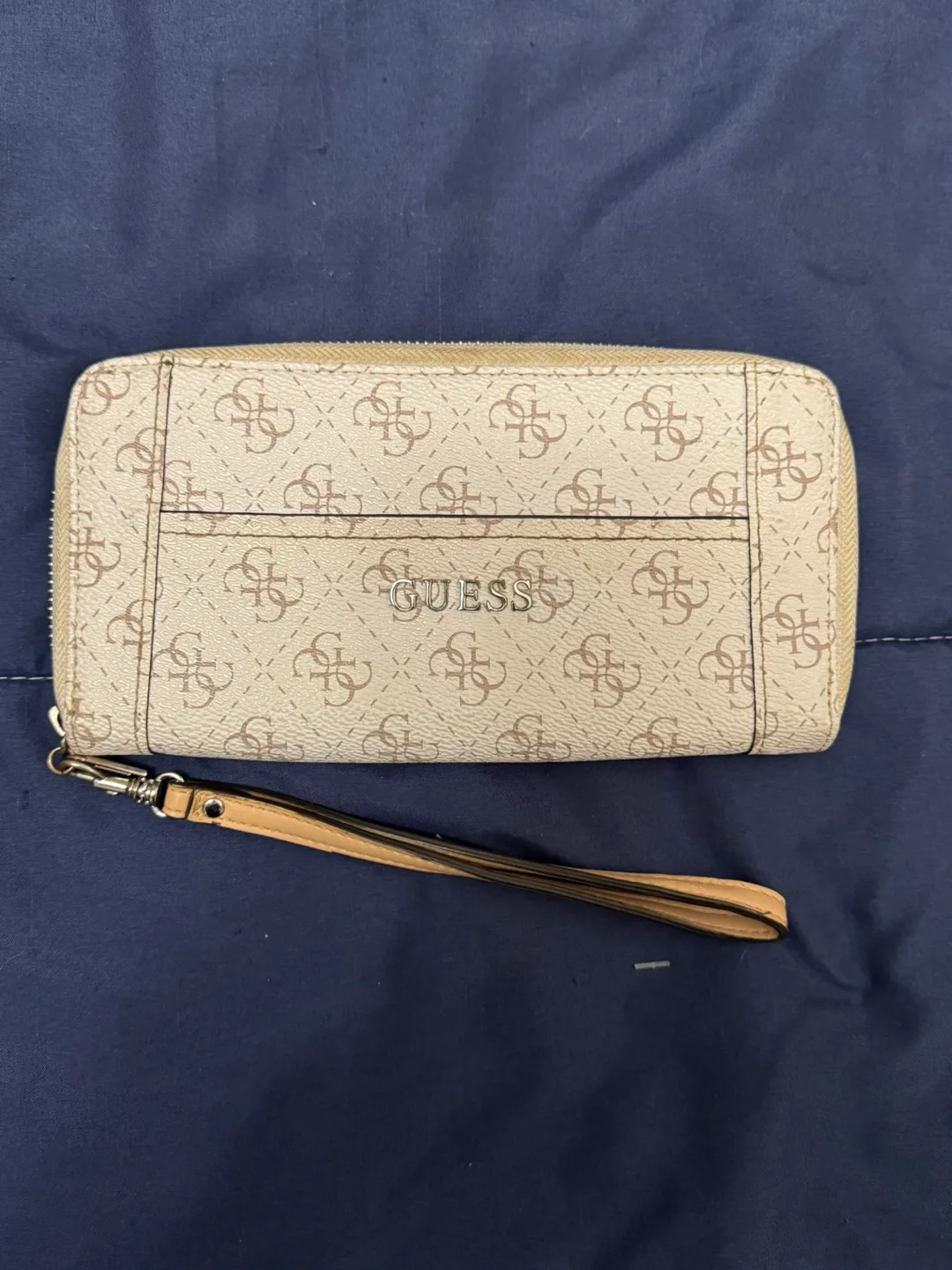 Guess Wristlet Wallet thumbnail