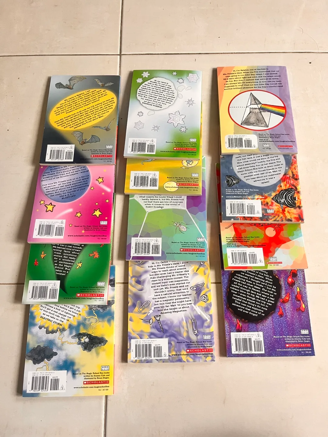 New. The Magic School Bus Chapter Books image indicator(2)