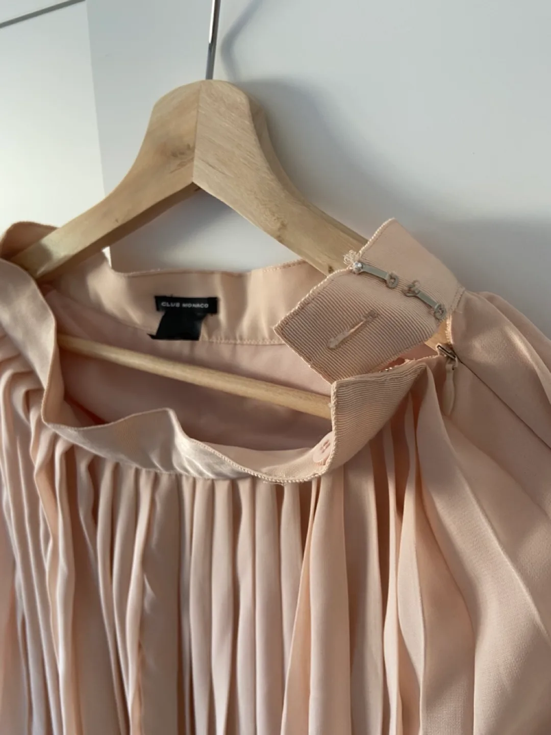 Club Monaco chiffon Pleated Skirt image indicator(3)