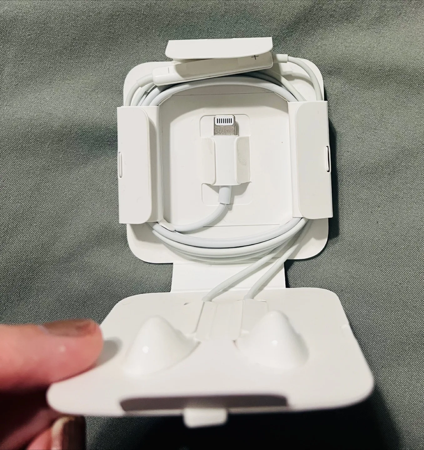 Brand New Apple EarPods Lightning End Wired image indicator(2)