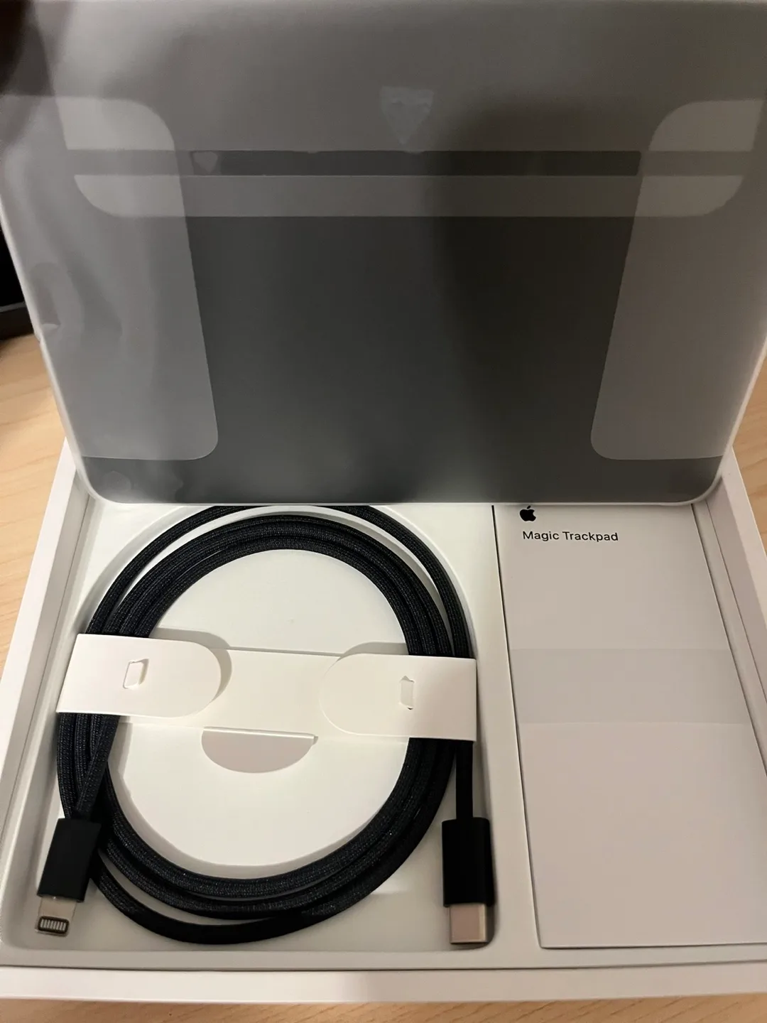 Apple Magic Trackpad 2 - Black image indicator(4)