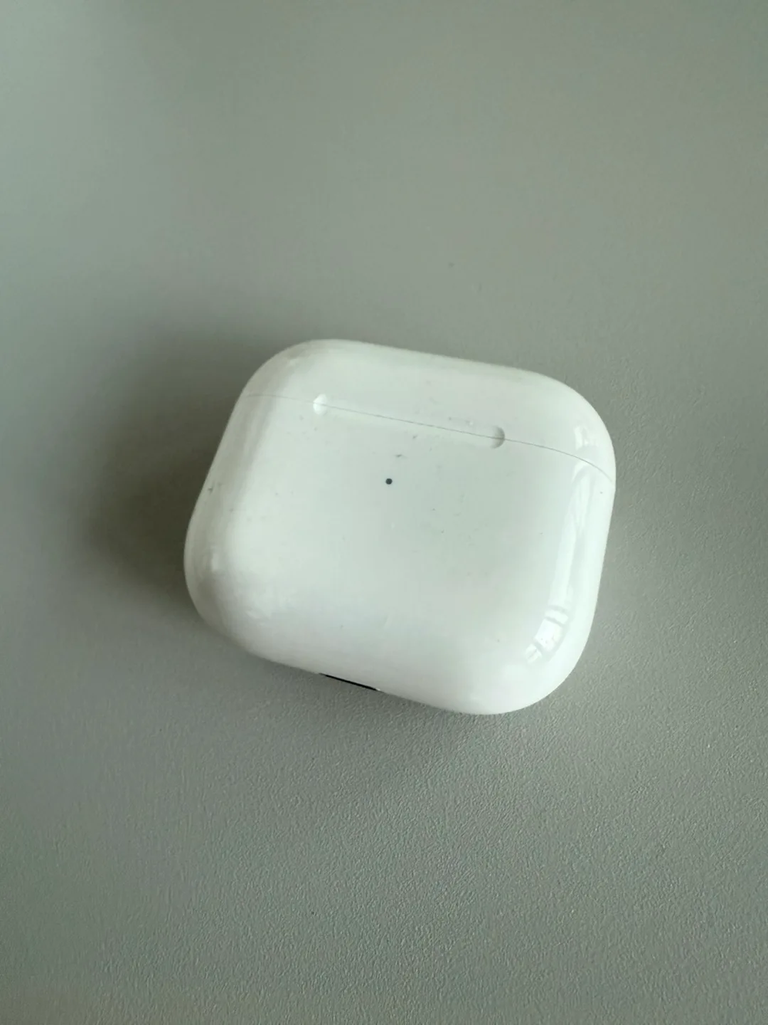 Apple AirPods 3 with Wireless Charging Case thumbnail