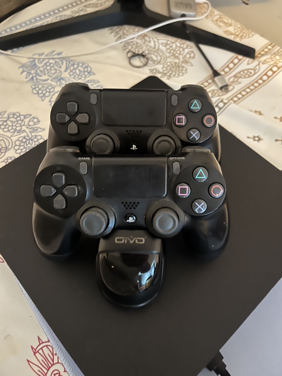 Ps 4 slim with Two Controllers and box