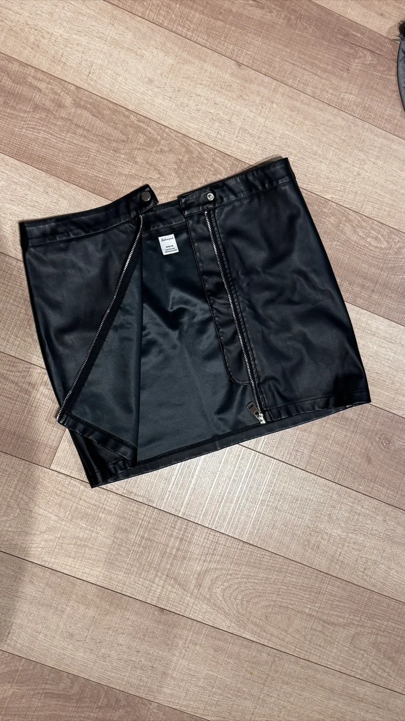 Black Faux Leather Skirt image indicator(3)