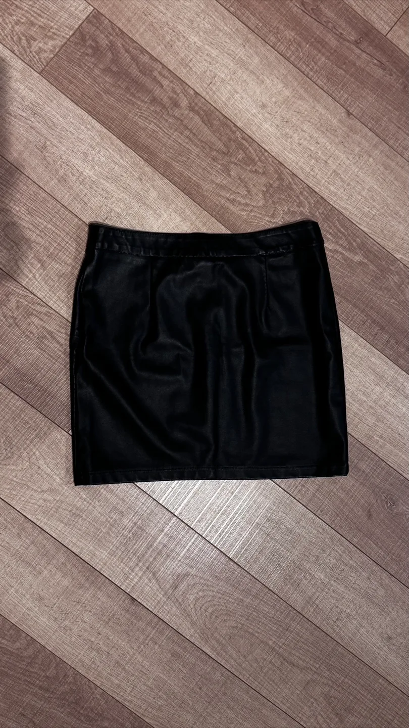 Black Faux Leather Skirt image indicator(4)
