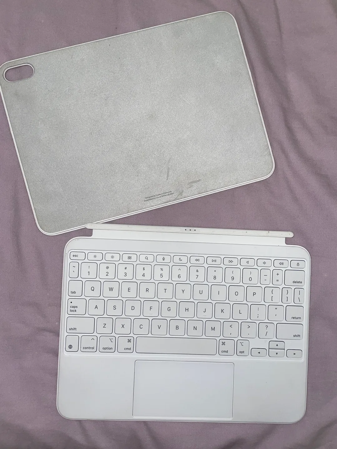 Magic Keyboard Folio for iPad 10 🥕💚 thumbnail