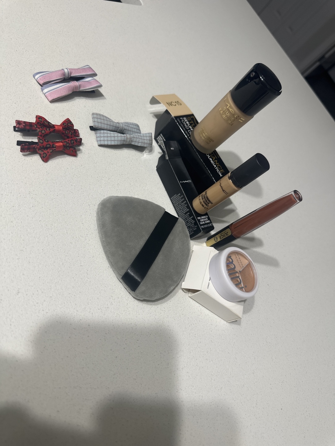 Makeup bundle with hair accessories
