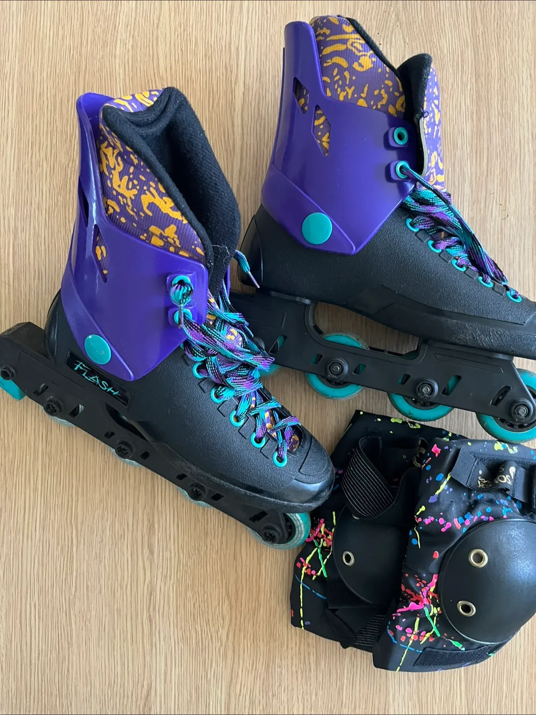 Junior In-Line Roller Skates Size 5 (Lightly Used) image indicator(2)