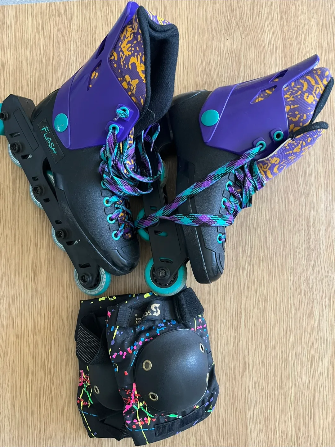 Junior In-Line Roller Skates Size 5 (Lightly Used) image indicator(3)