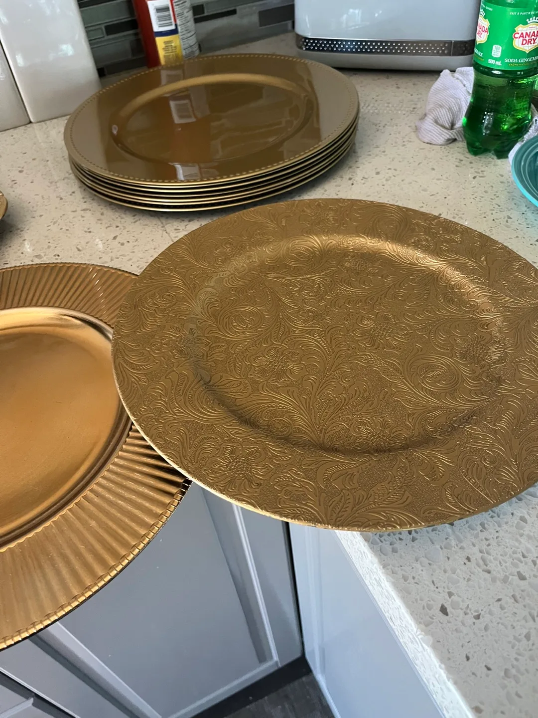 30 Gold Charger Plates image indicator(2)