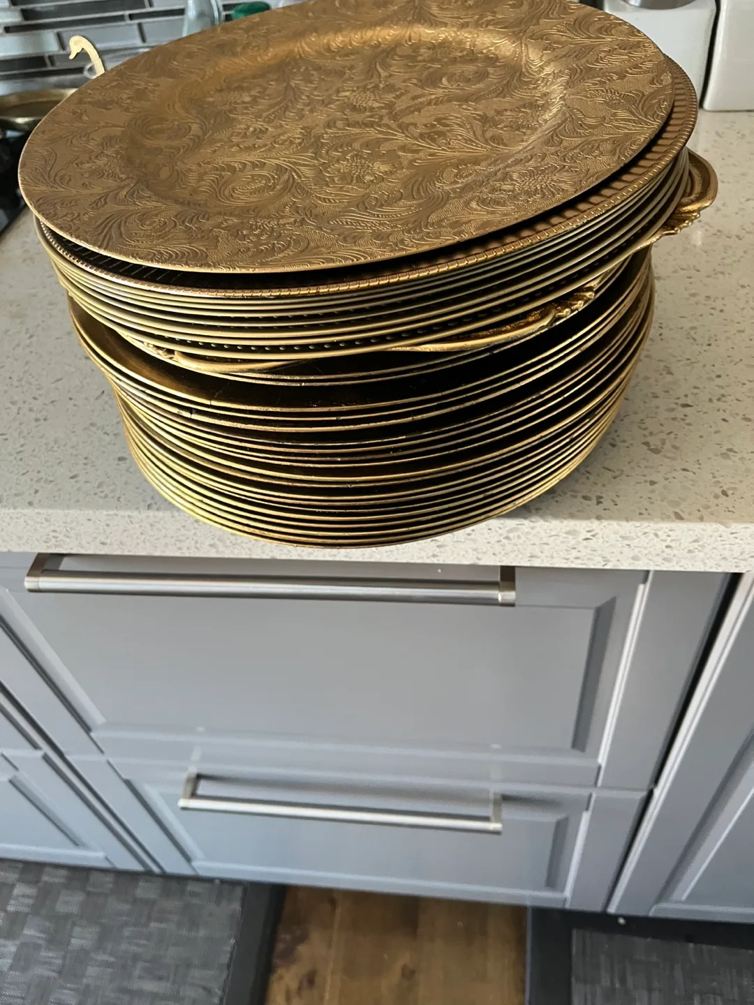 30 Gold Charger Plates image indicator(6)