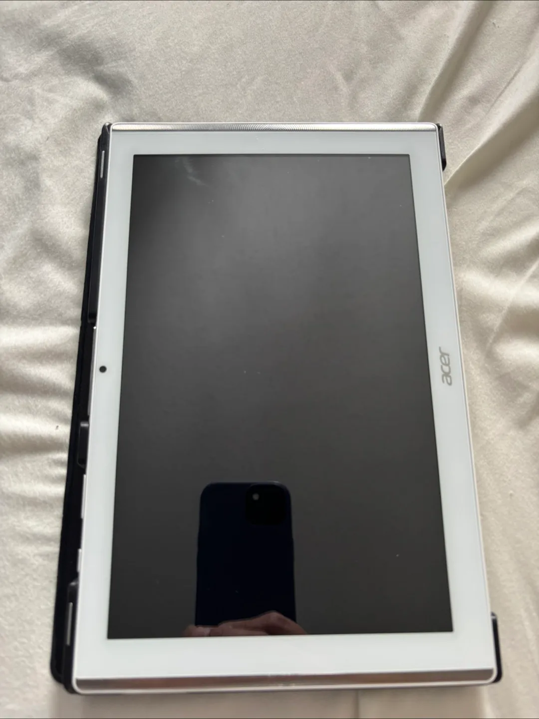 Acer Iconia Tablet image indicator(4)