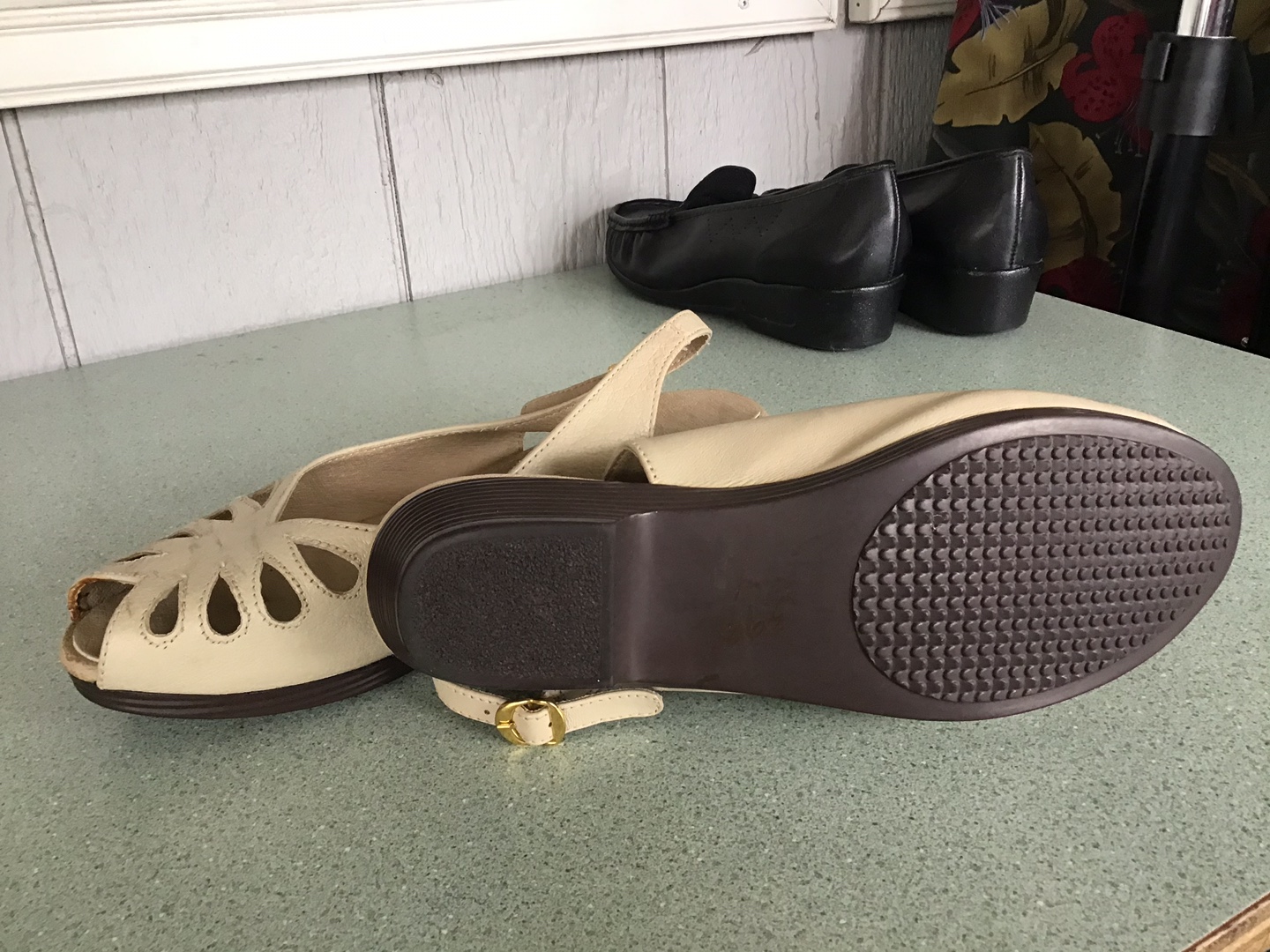 Sandals with unique design - photo 2