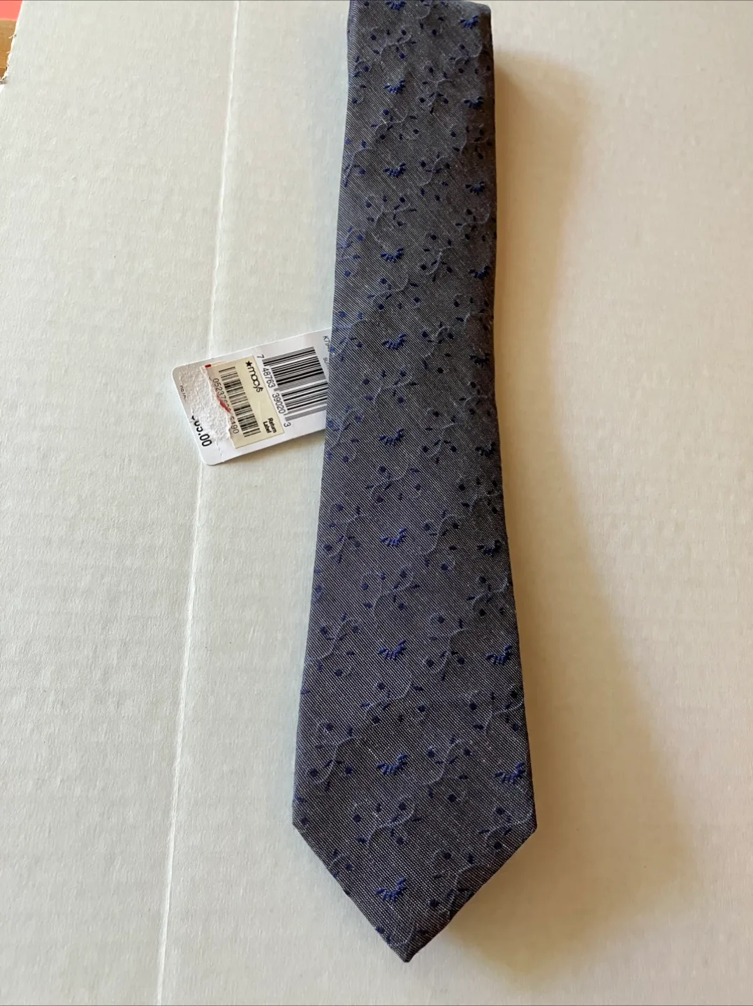 Calvin Klein silk tie thumbnail
