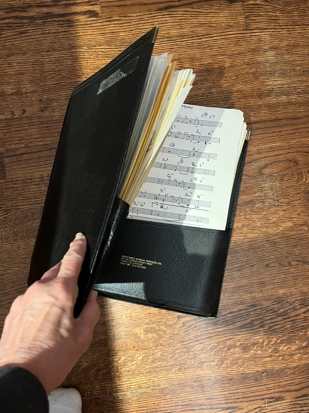 FREE!!! Must Go!! 5 Books full Music Sheet Binder thumbnail