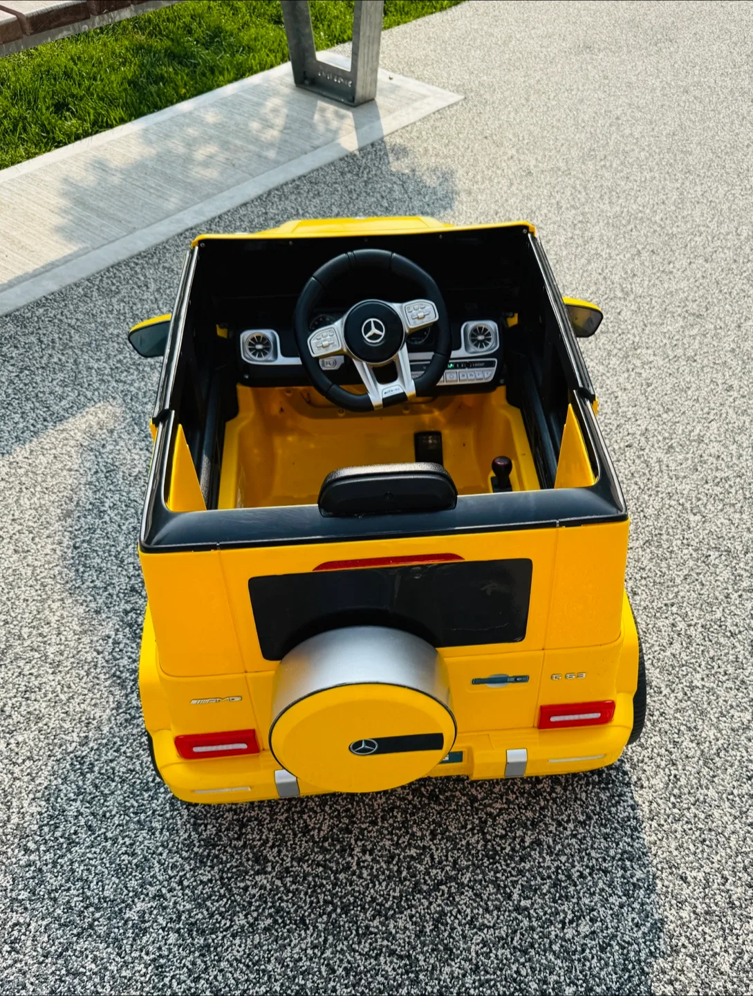 Yellow Toy Ride-On Car image indicator(3)