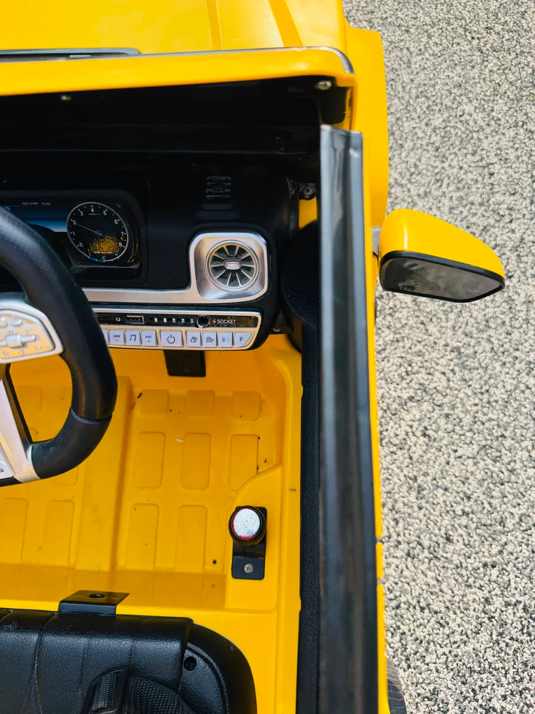 Yellow Toy Ride-On Car image indicator(4)